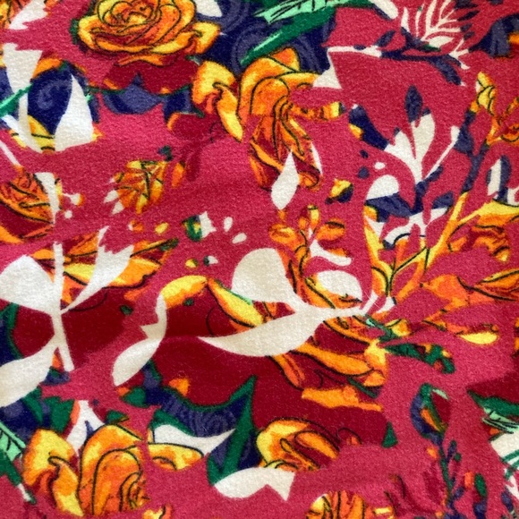 LuLaRoe Leggings TC - Picture 2 of 4